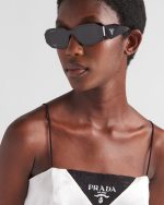 PRADA RECTANGULAR SUNGLASSES 53MM DARK GREY - Imagen 2